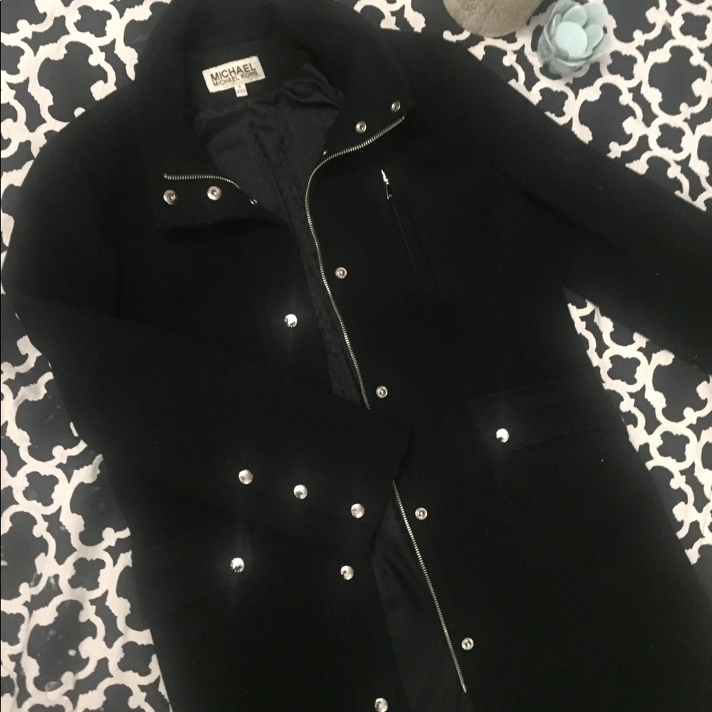 Beautiful Micheal Kors long coat 💜